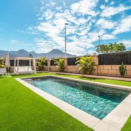 Villa Dream Caleta Private Pool, 200m To The Beach